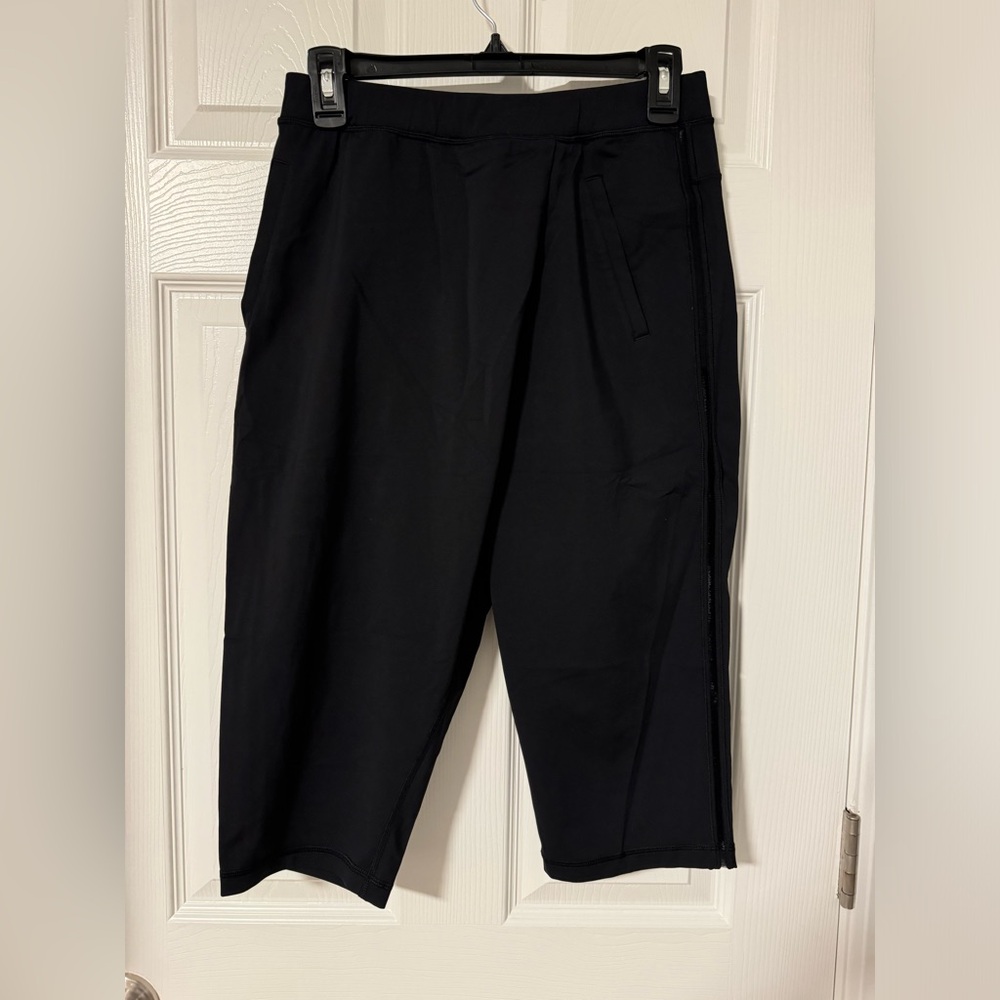 Lululemon Ninja Yoga Pants size 6